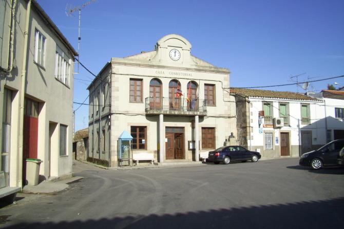 Ayuntamiento, MUGA DE SAYAGO
