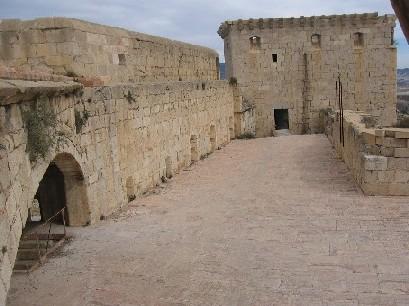 Interior del Castillo, MULA