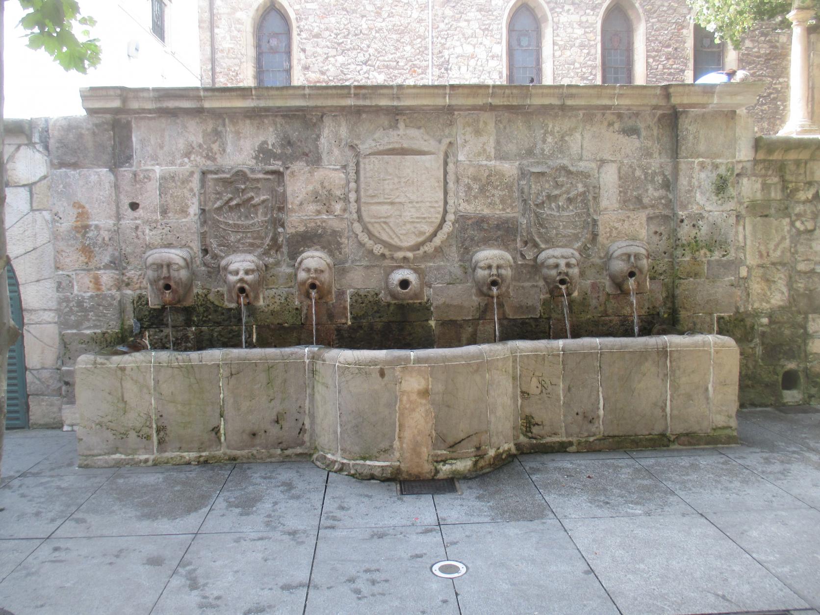 Foto de Fuente de los Caños de San Francisco en Corvera de Asturias, Asturias
