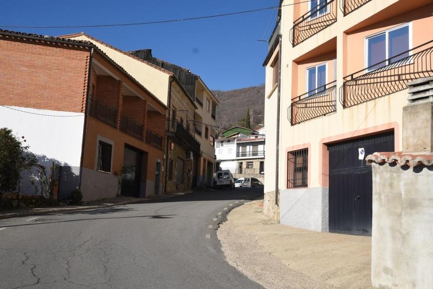 Avenida Plasencia, REBOLLAR (Cáceres)
