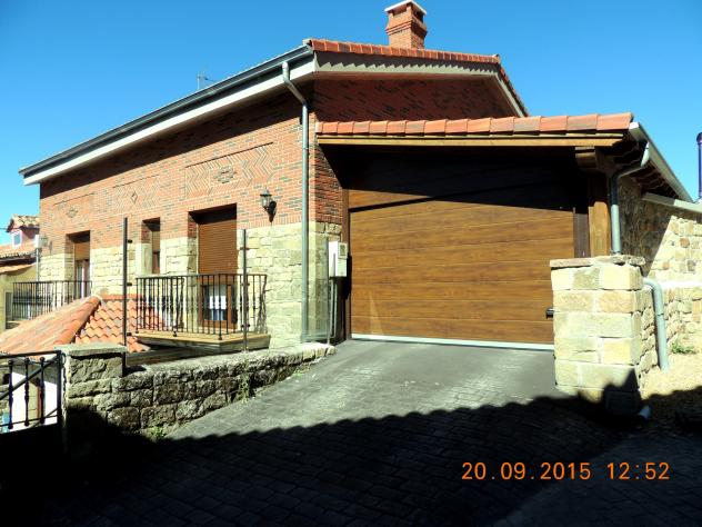 Casa moderna que conjuga la piedra y el ladrillo, VILLANUEVA DE HENARES