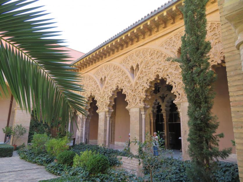 Palacio de la Aljafería, fachada al patio de Sta. Isabel, ZARAGOZA