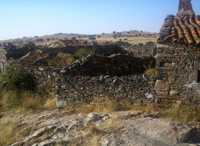 La chimenea y el corral, MARTINEZ (Avila)