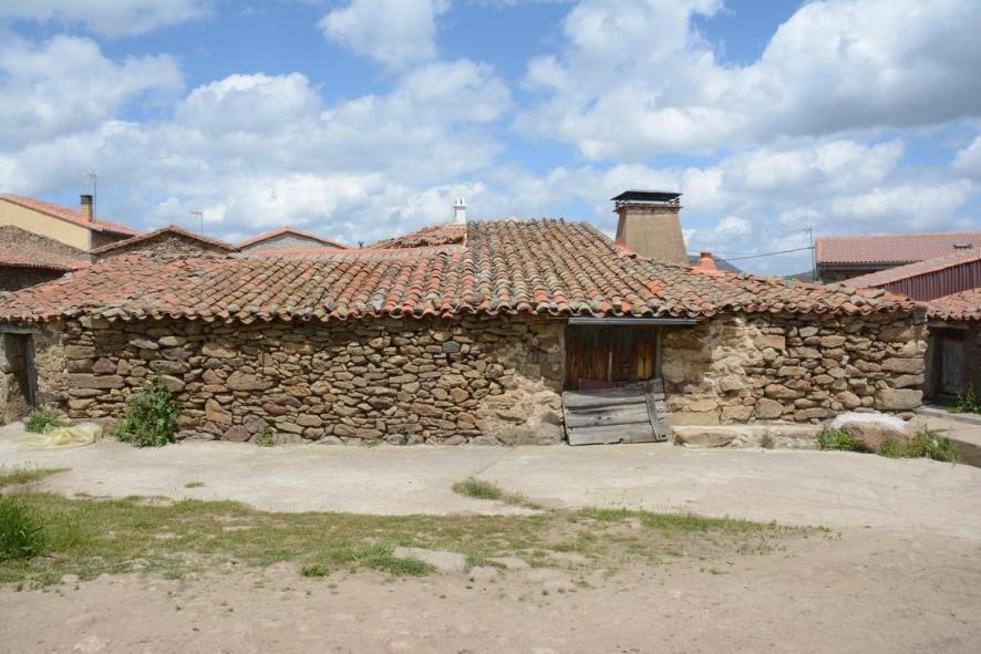 La Chimenea, LOS CUARTOS (Avila)