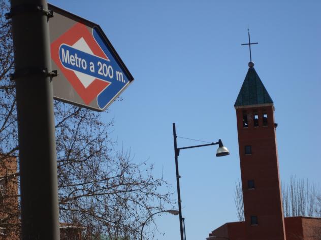 señal, luz e iglesia, ALCOBENDAS (Madrid)