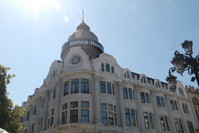 Edificio Banco Herrero, OVIEDO (Asturias)