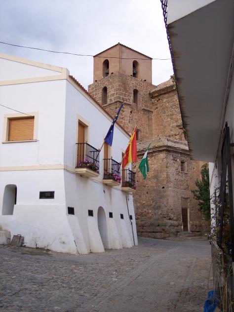 Ayuntamiento e iglesia, ALMOCITA (Almería)