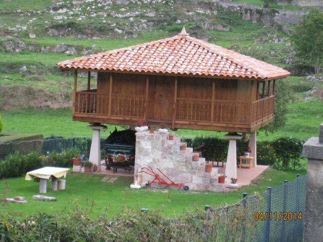 Hórreo, CUE (Asturias)