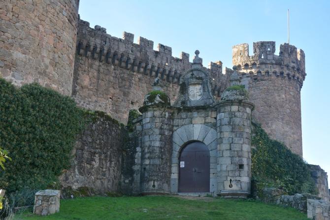 puerta de entrada al castillo, MOMBELTRAN (Avila)