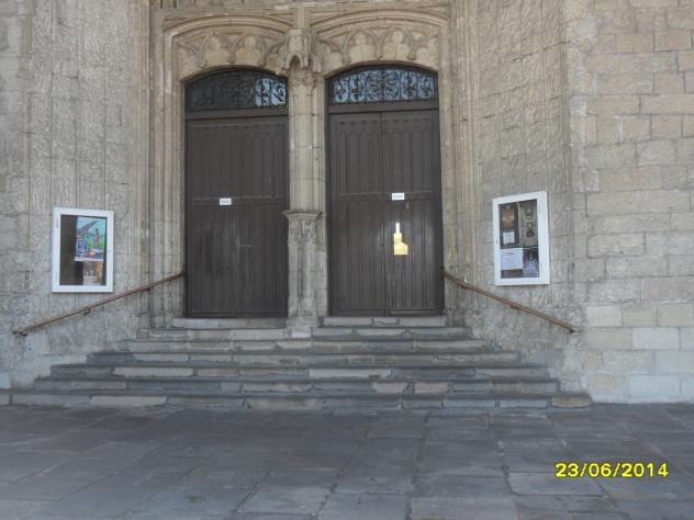 las puertas de la entrada, VITORIA (Álava)