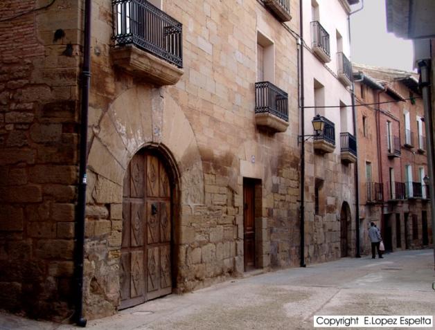 detalle de arco y puerta, LOS ARCOS (Navarra)