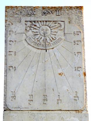 Reloj de sol de la Plaza del Soltadero