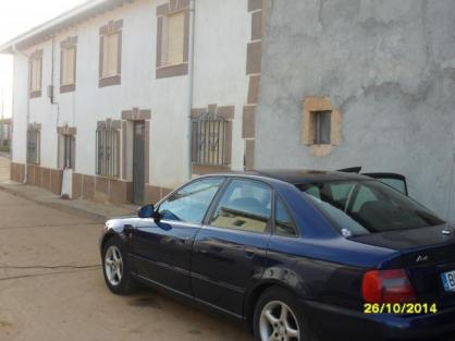 la montaña al fondo