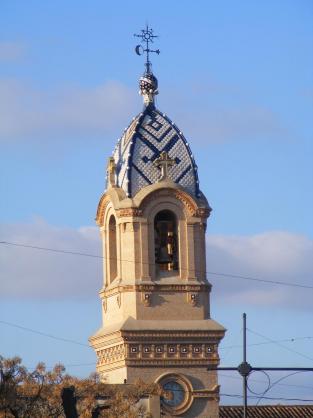 La torre de la iglesia Virgen del Rosario