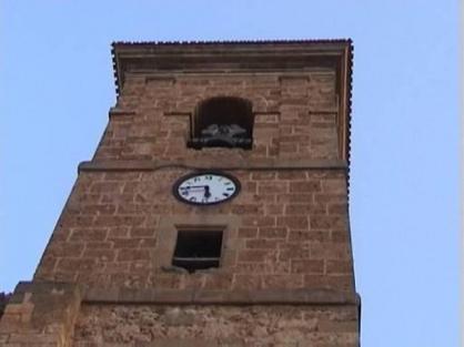 Las seis menos cuarto