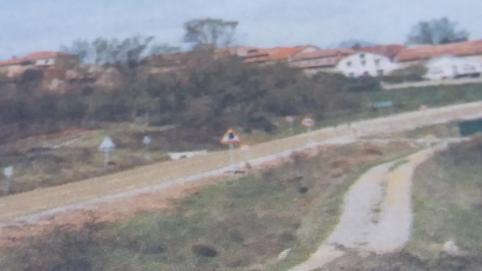 Camino de acceso al pueblo